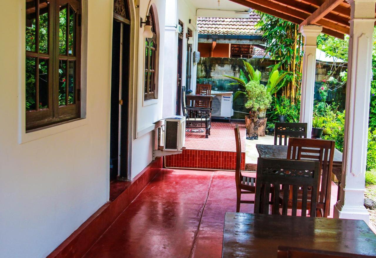 Lotus Villa Mirissa Esterno foto