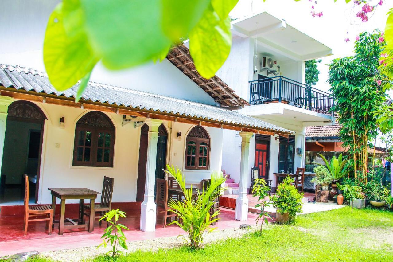 Lotus Villa Mirissa Esterno foto